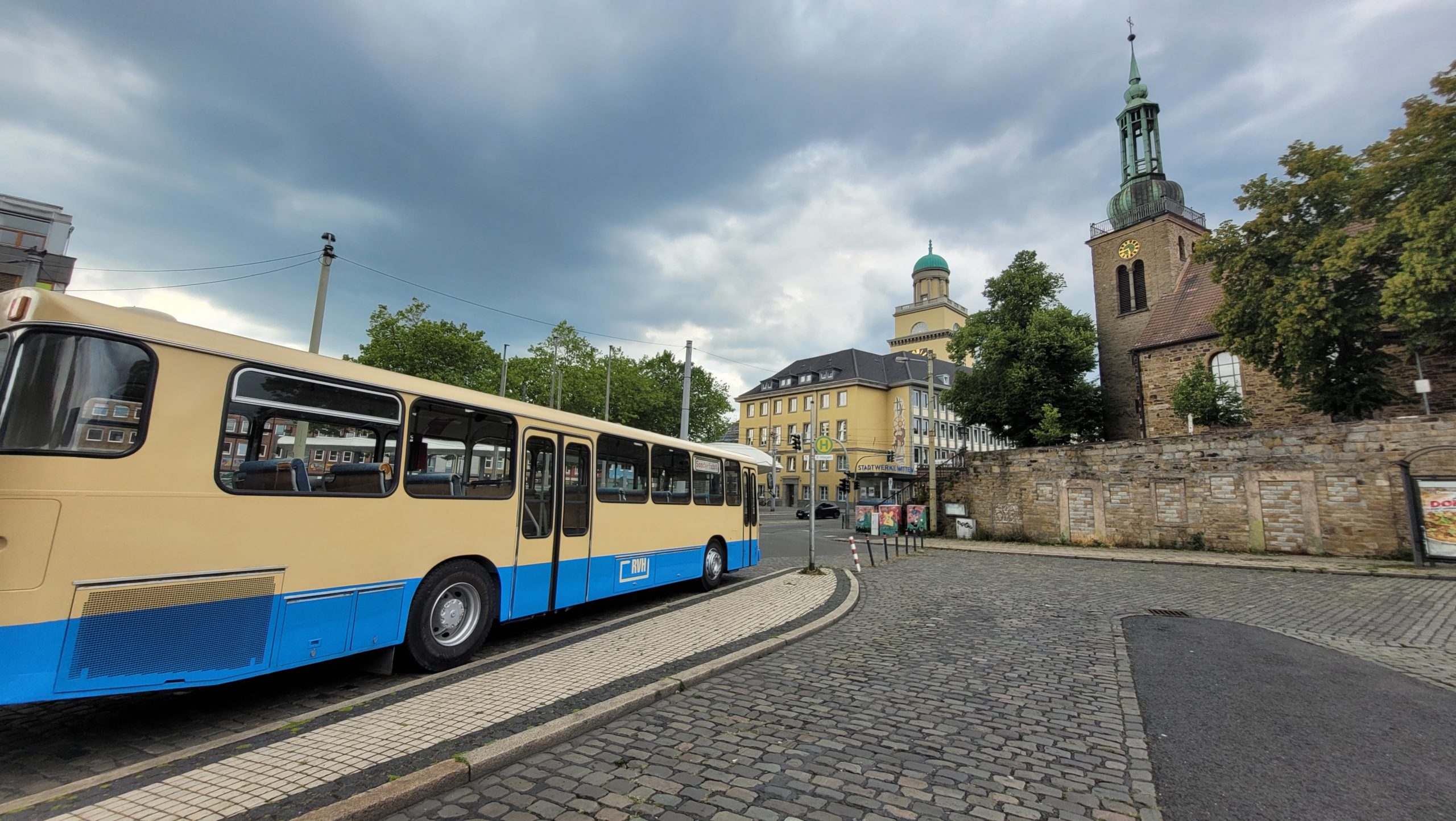 stadtrundfahrt oldtimerbus copyright stadtmarketing witten gmbh.jpg